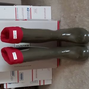 Hunter Tall Gloss Rain Boot